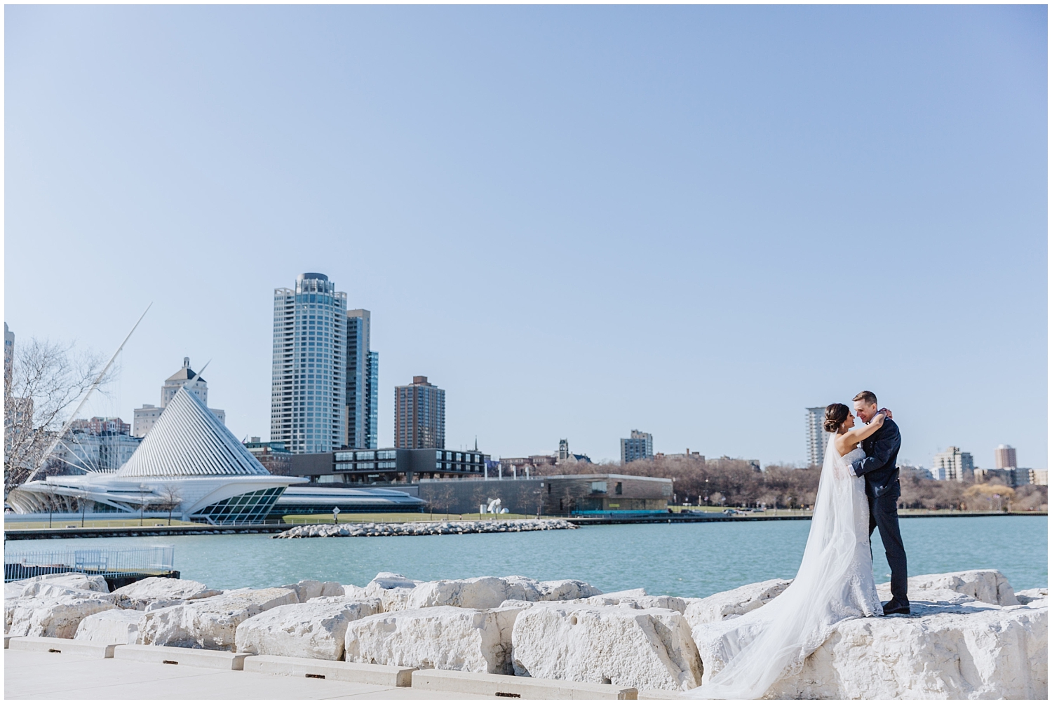 Milwaukee wedding photographer